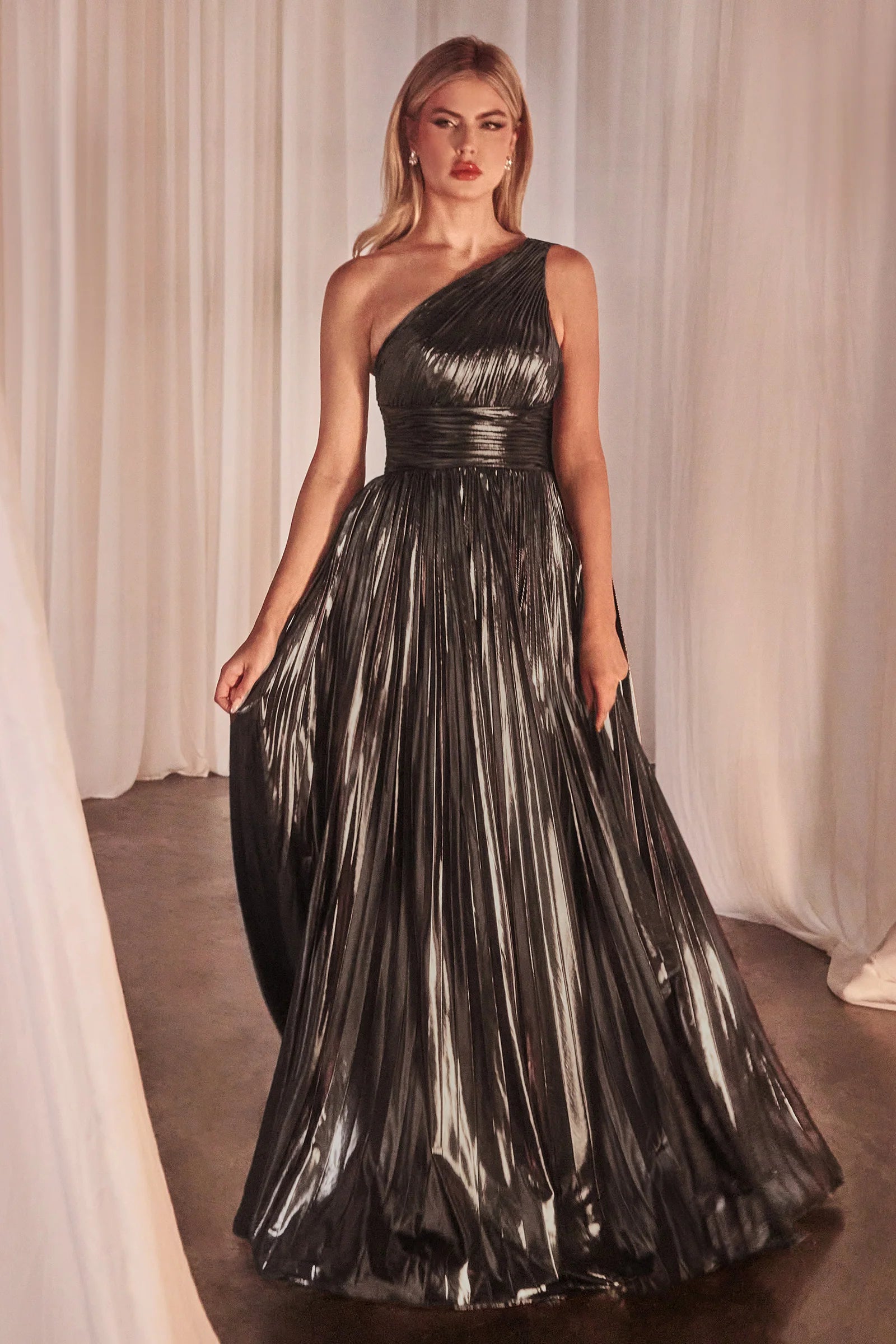 Cinderella Divine - Graphite (Size 10)